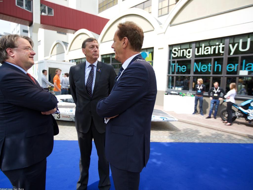 DV38: ការពិភាក្សាពីគំនិតនិងអនាគត